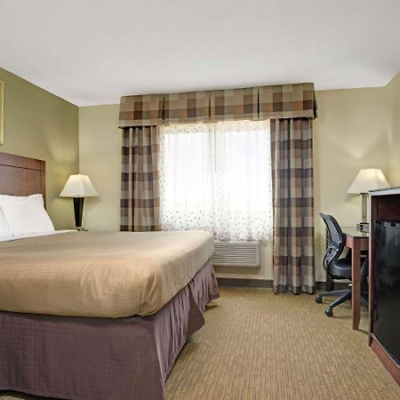 מלון Super 8 By Wyndham Monticello מראה חיצוני תמונה